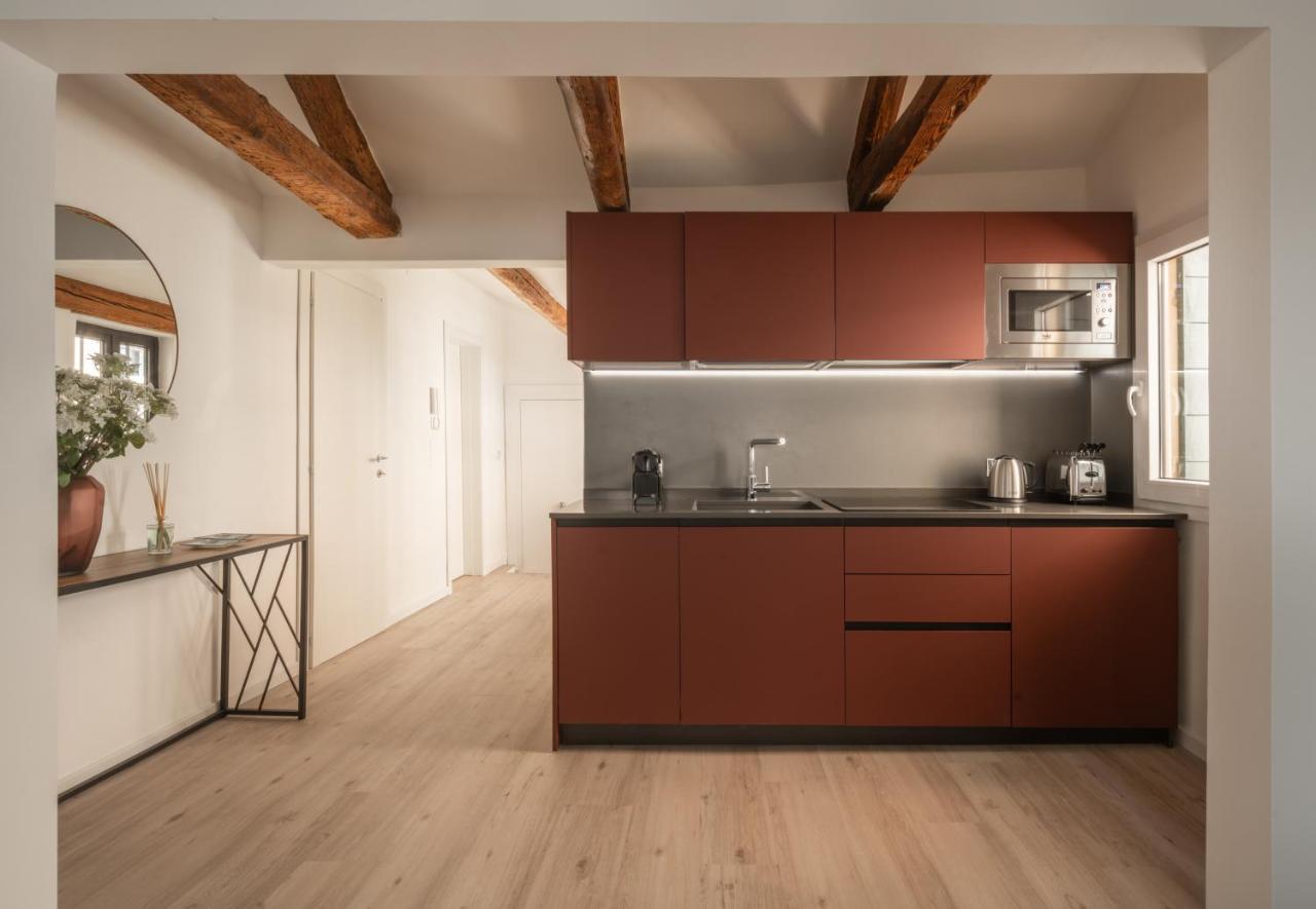 ונציה Sant'Aponal Cozy Apartment With Balcony R&R מראה חיצוני תמונה