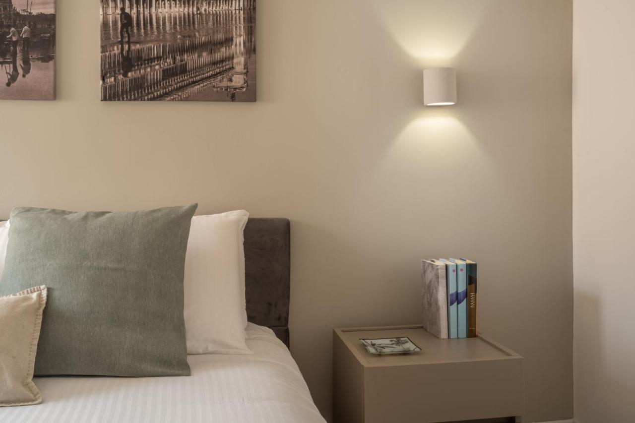 ונציה Sant'Aponal Cozy Apartment With Balcony R&R מראה חיצוני תמונה